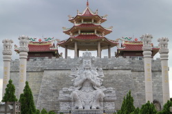 500 Lohan Temple (Vihara Ksitigarbha Bodhisattva)